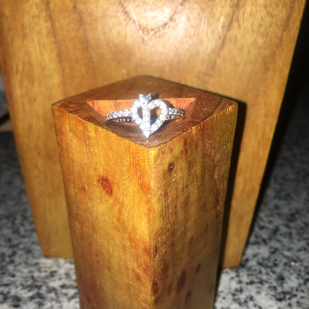NEW Nadri Silver Heart and Arrow Ring